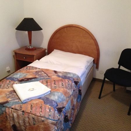 Hotel Chotol Horomerice المظهر الخارجي الصورة