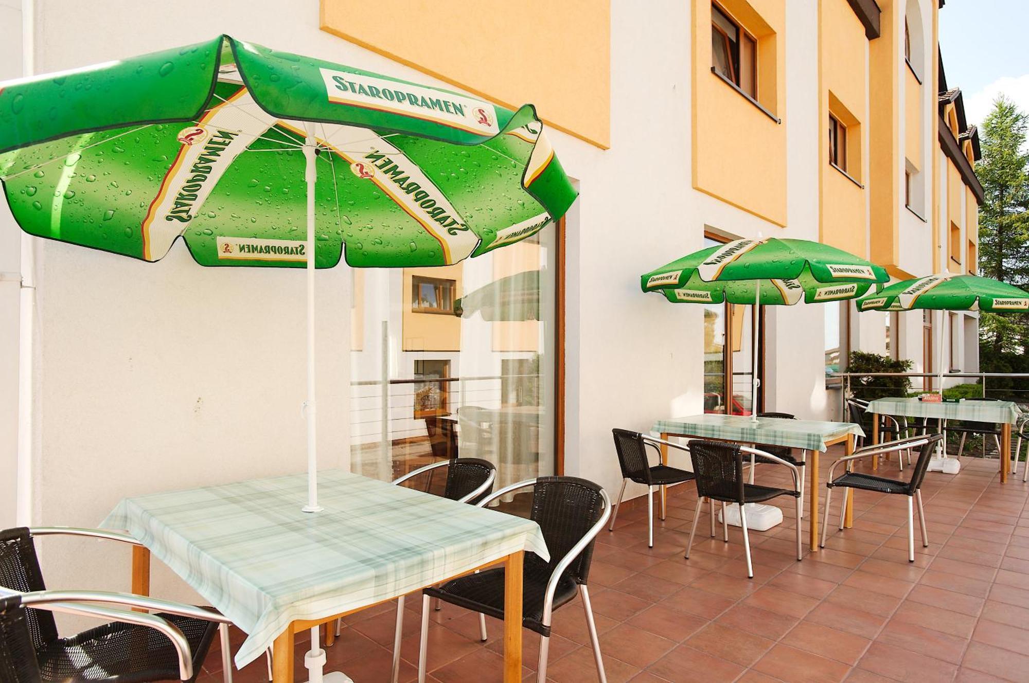 Hotel Chotol Horomerice المظهر الخارجي الصورة